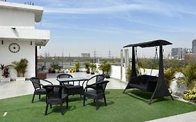 Hotel Divine India Noida Sector 135